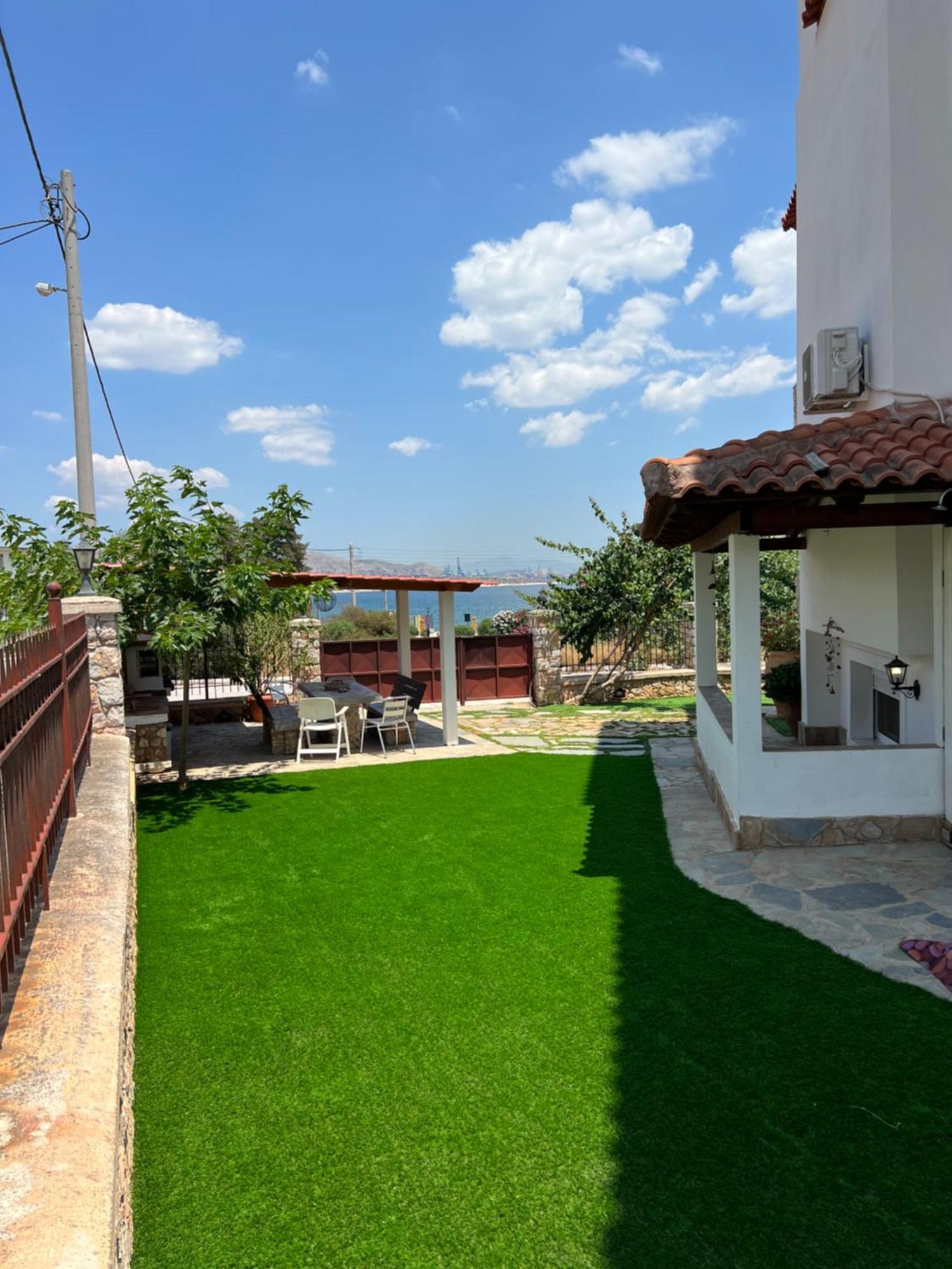 Apartment In Salamina With Garden & Sea View Selinia Eksteriør billede